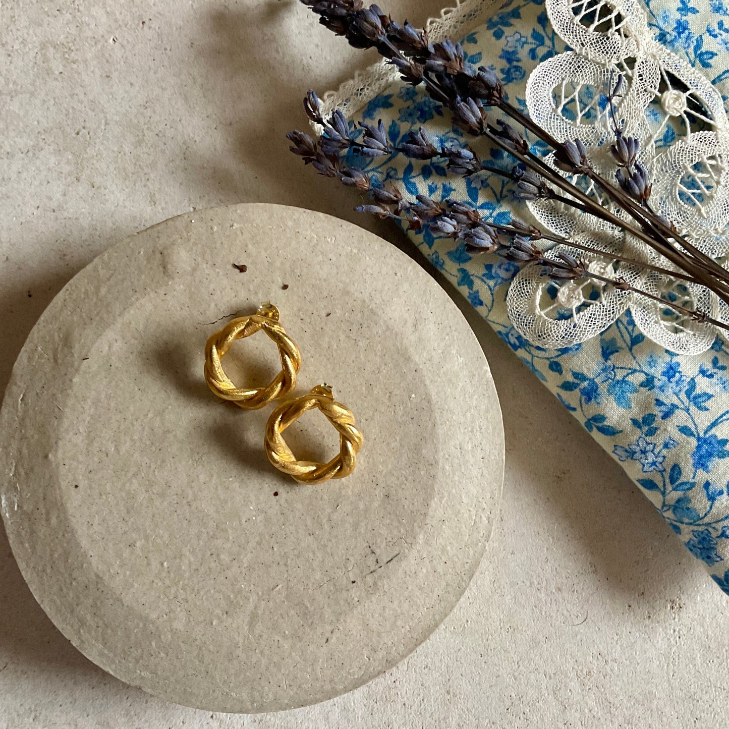 Gold Vintage Twist Earrings, Stud Earrings