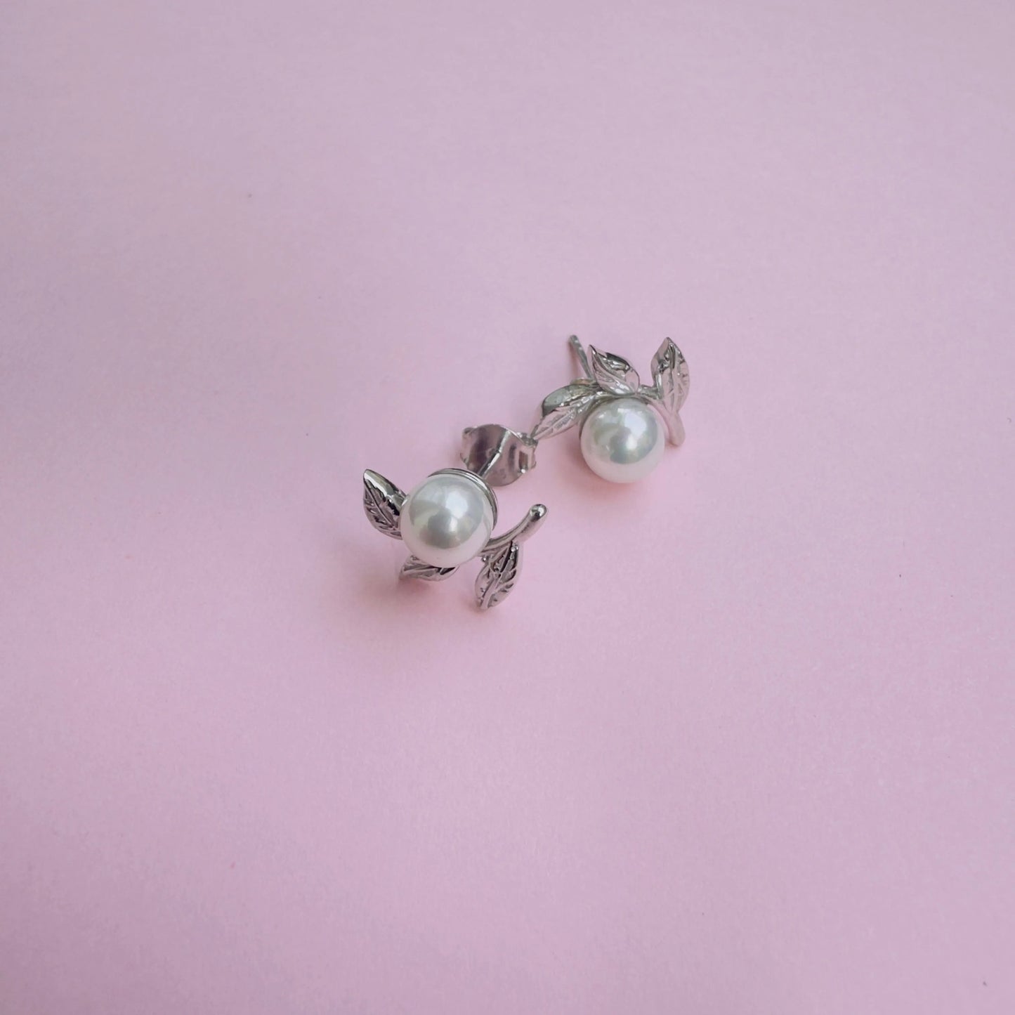 Leafy Pearl Earrings