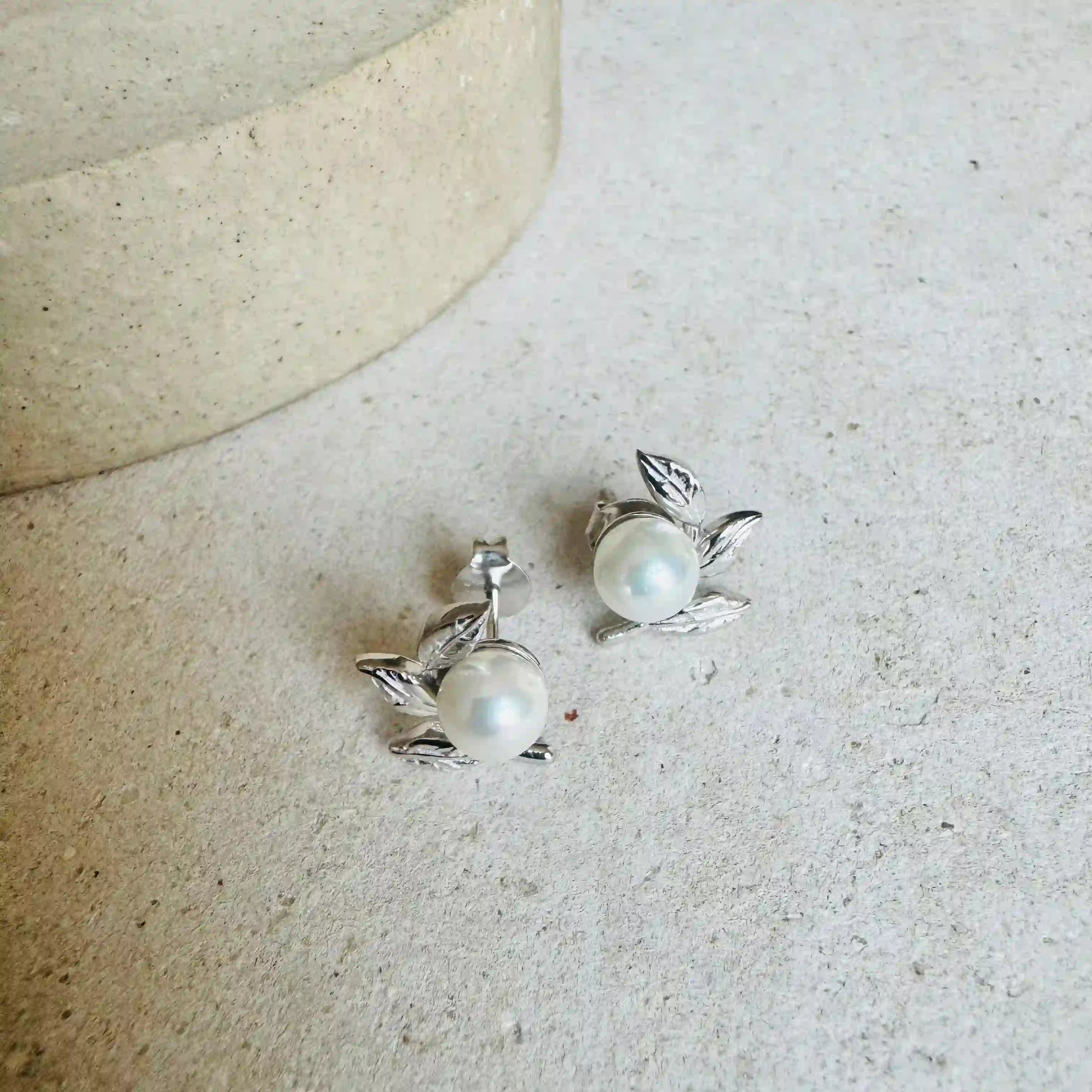 Leafy Pearl Earrings