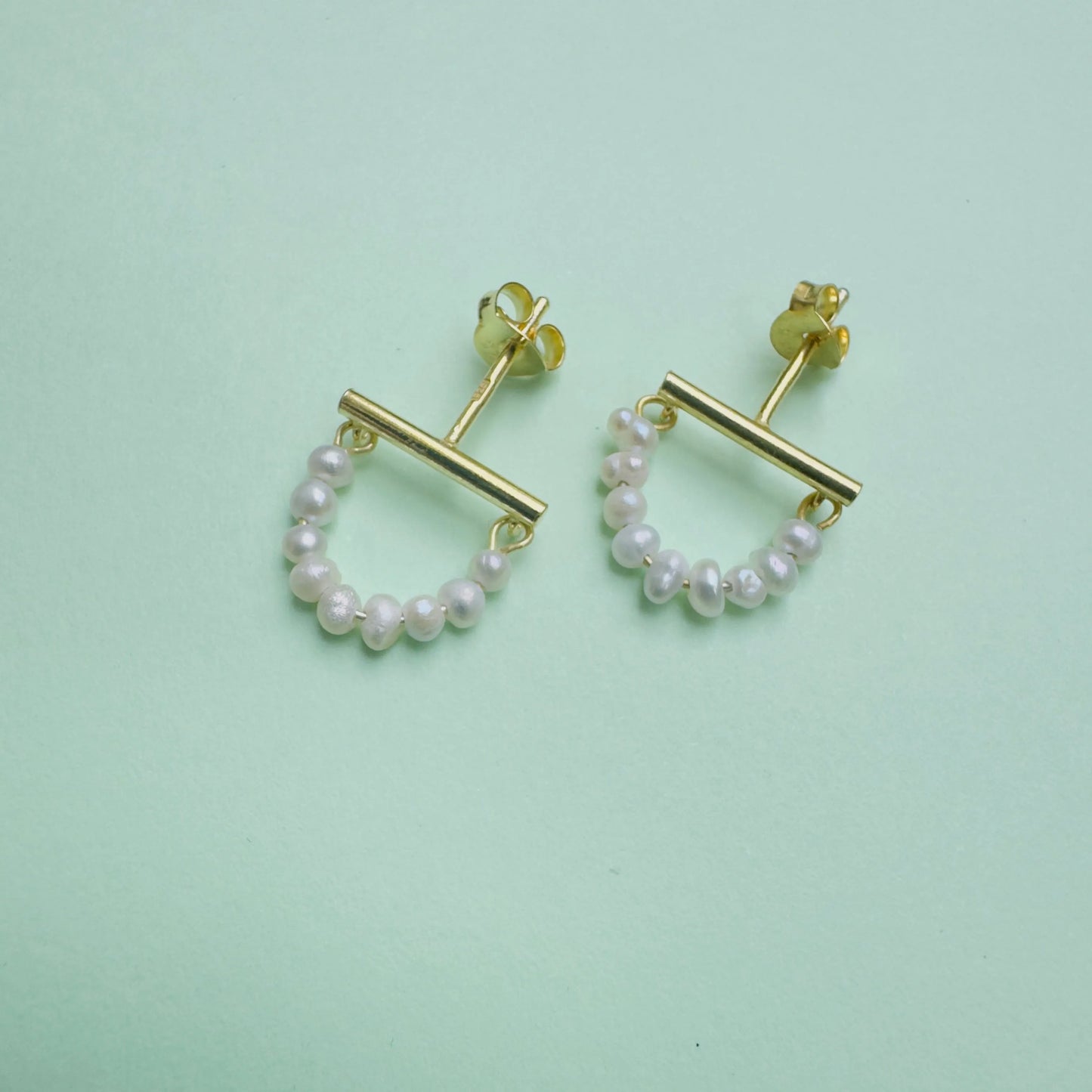 Minimal Pearl Earrings