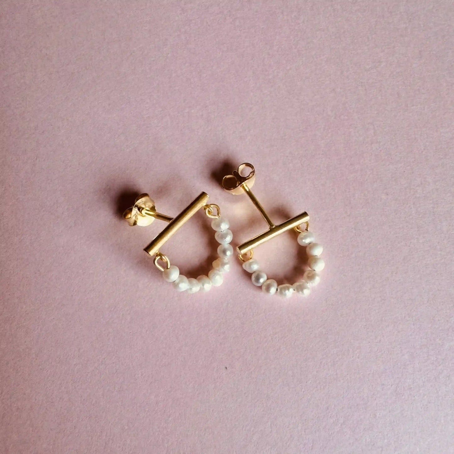 Minimal Pearl Earrings