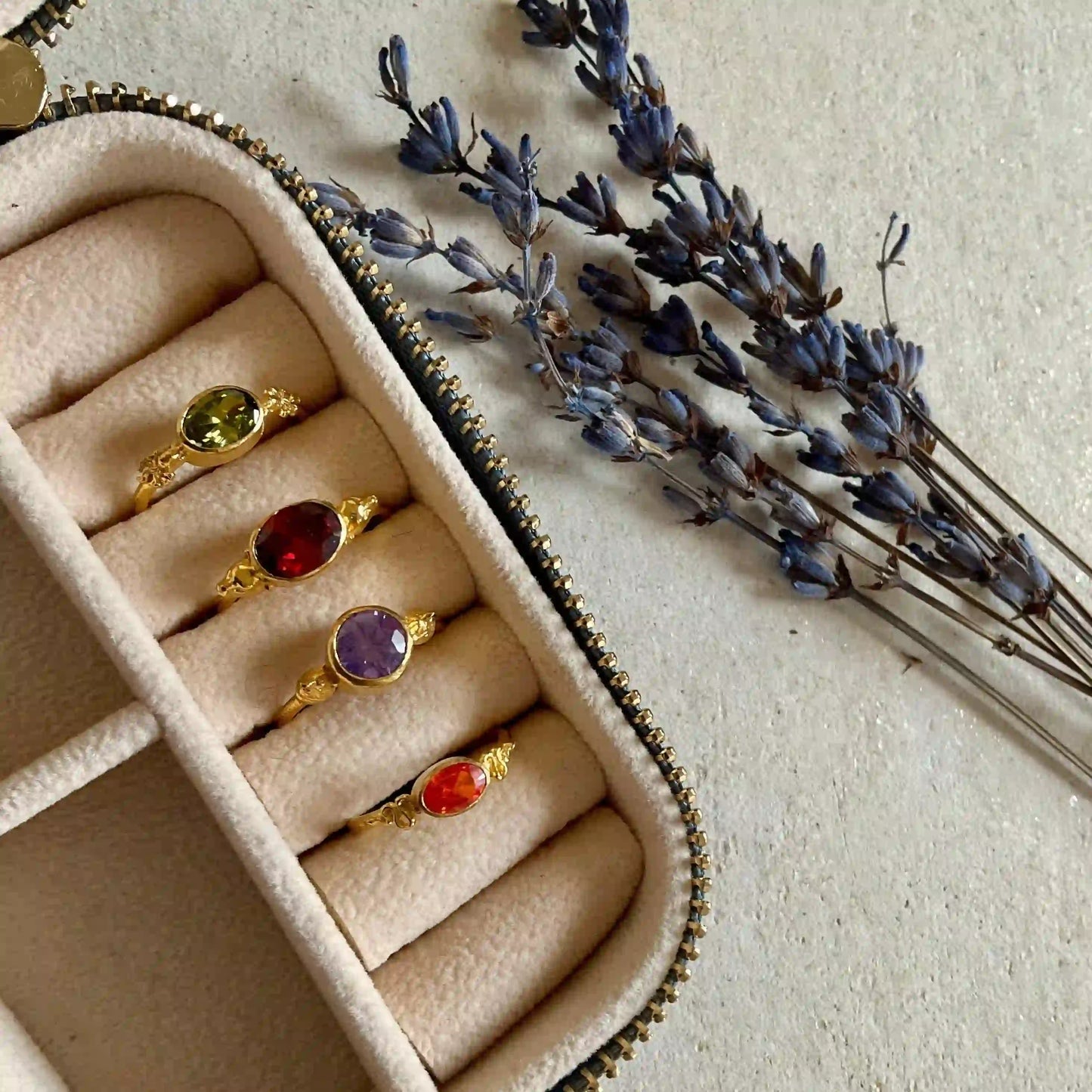 Minimal Gold Ring - Natural Stones