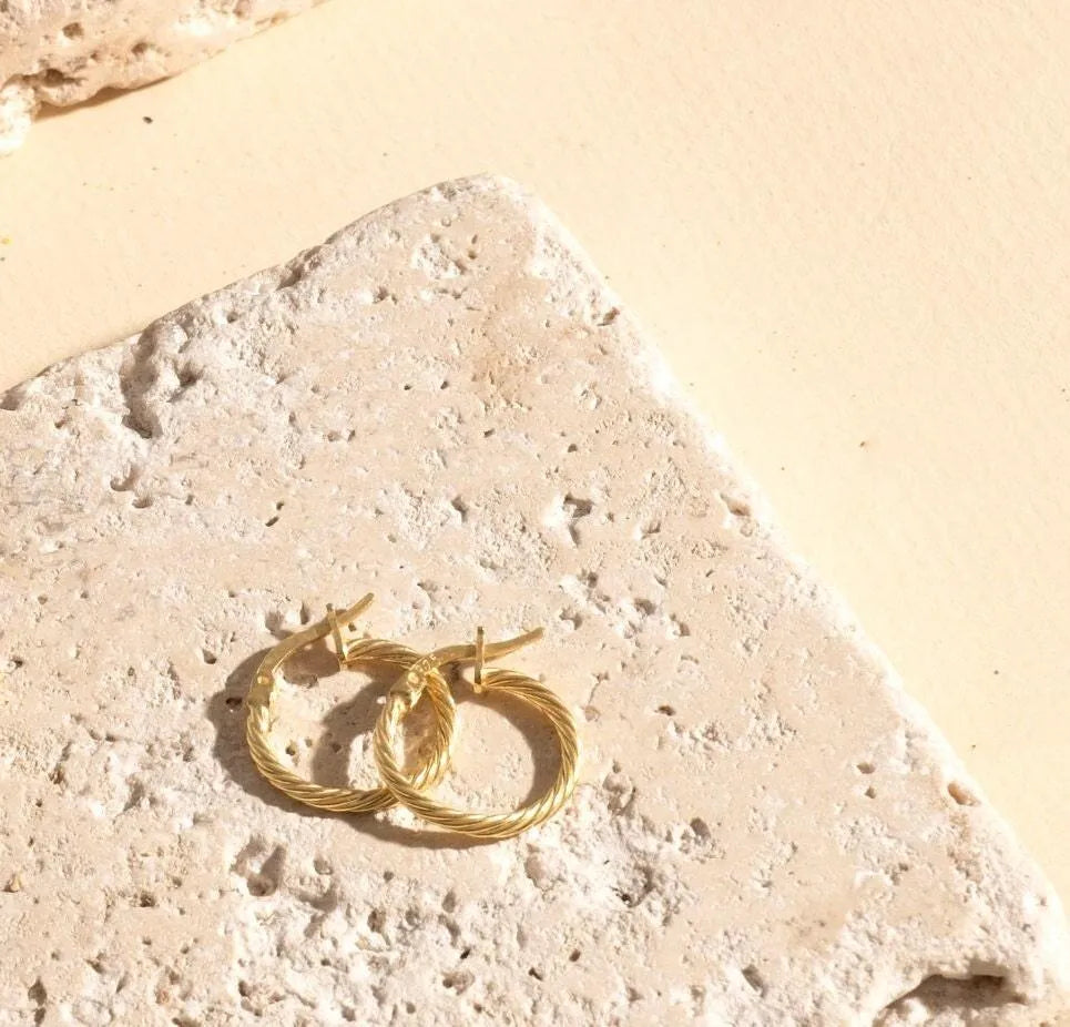 Dainty 14k Gold Vintage Twist Hoop Earrings